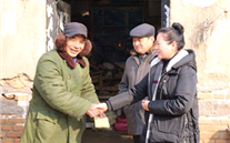 金乡公司开展慰问难题职工“送温暖”活动