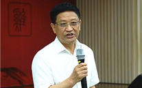亚洲胜游集团举行“学习优异古板文化 提升精神境界”的专题报告会